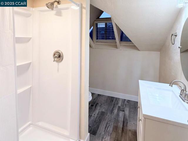 1716 Estudillo St, Martinez CA: https://media.crmls.org/mediaz/b0794b2b-cfed-44f0-8284-d3e5f424270b.jpg