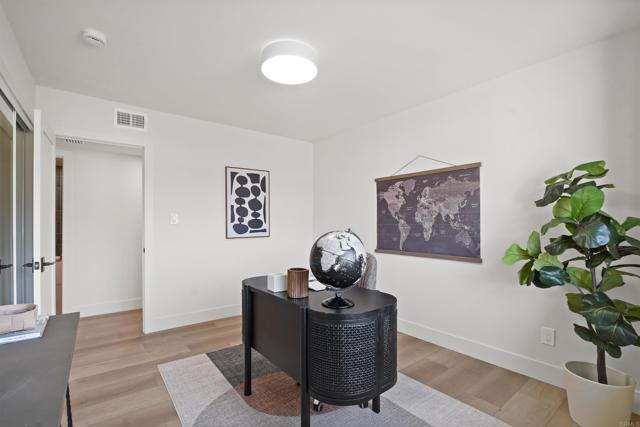 3130 Kerry Ln, Costa Mesa CA: https://media.crmls.org/mediaz/b07993d2-5874-4e6f-bf4b-8ec1daabb282.jpg