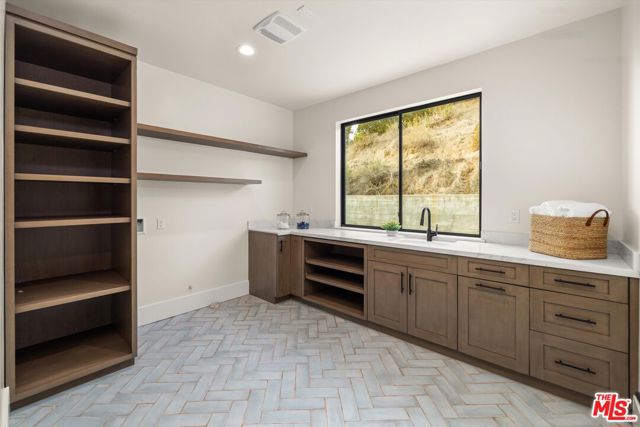 2082 Las Canoas Road, Santa Barbara CA: https://media.crmls.org/mediaz/b079b1a2-054c-452e-b1d8-977ccd7676b4.jpg