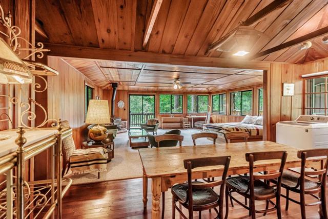 855 Dearborn Park Road, Pescadero CA: https://media.crmls.org/mediaz/b07a224b-2816-43dc-9a81-770425af24c3.jpg