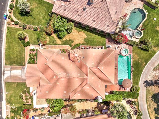 61 Via Las Flores, Rancho Mirage CA: https://media.crmls.org/mediaz/b07a77e4-16b1-4f6d-8470-1ea24bf658a6.jpg