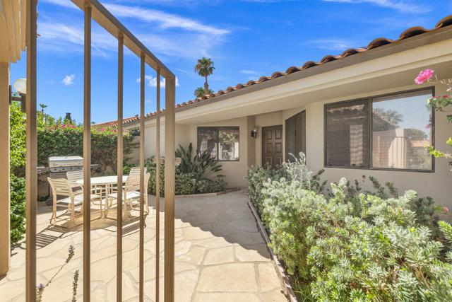 38674 Wisteria Drive, Palm Desert, CA 92211