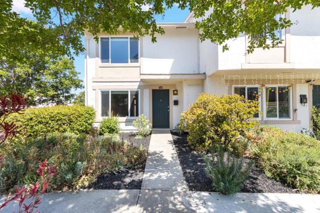 1810 Queen Victoria Way, San Jose CA: https://media.crmls.org/mediaz/b07cb115-9975-486e-b0f1-a6afe68d7e49.jpg