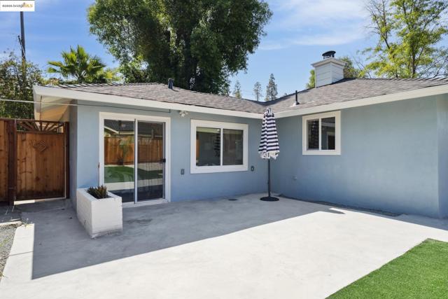 1555 Terry Way, Pleasant Hill CA: https://media.crmls.org/mediaz/b07d17f7-4ca7-40ce-b197-790a2ee044ab.jpg