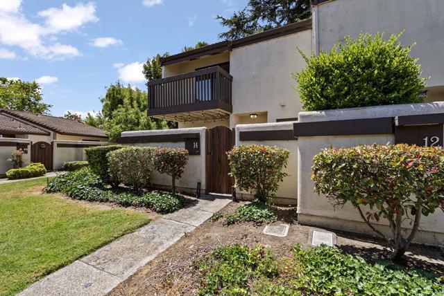 14 Via Serra, San Juan Bautista CA: https://media.crmls.org/mediaz/b07db890-5e88-4313-9b80-2c677c4550a4.jpg