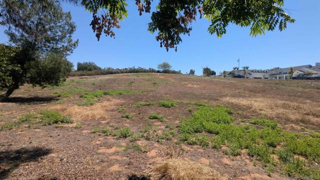 678 Hamilton, Escondido CA: https://media.crmls.org/mediaz/b07e4e03-95ff-445a-bc95-834dfca22caf.jpg