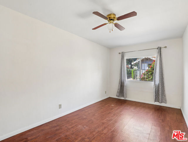 1236 North Gardner Street, 1236 1/2 photo 9
