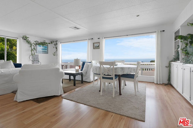 29500 Heathercliff, Malibu CA: https://media.crmls.org/mediaz/b07f55d7-4de2-49c6-aa1a-d38844dbf7c0.jpg
