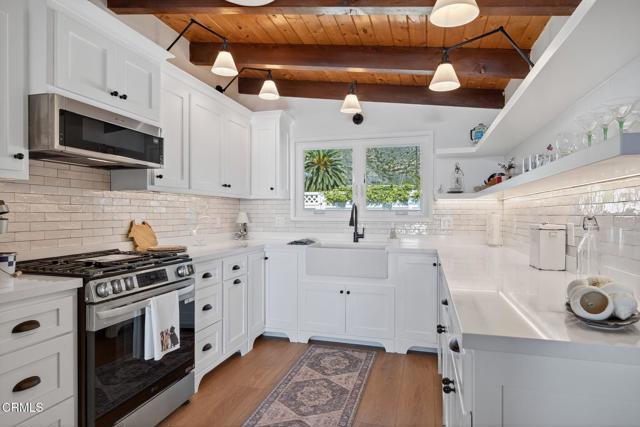 Detail Gallery Image 17 of 28 For 3884 Pacific Coast Hwy, Ventura,  CA 93001 - 3 Beds | 2 Baths