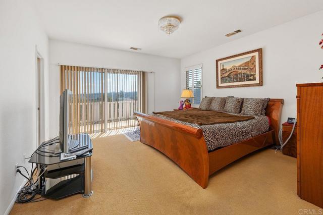 Detail Gallery Image 24 of 45 For 3971 via Cangrejo, San Diego,  CA 92130 - 4 Beds | 3 Baths