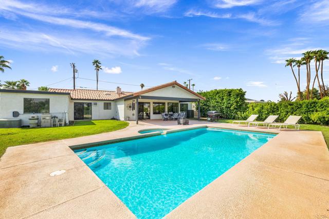 42905 Texas Avenue, Palm Desert CA: https://media.crmls.org/mediaz/b08128e4-d7ed-41d7-8a6d-a140352970d9.jpg