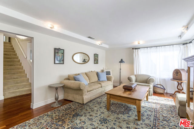 3734 Wade Street, Los Angeles CA: https://media.crmls.org/mediaz/b0812faa-6088-476f-b6f2-b68d2586a81c.jpg