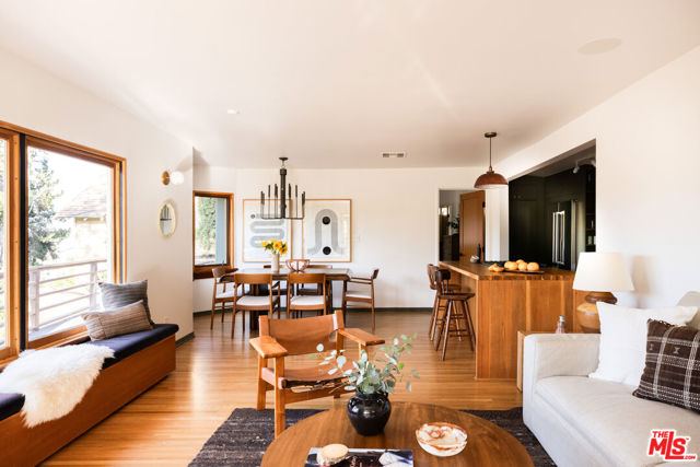 4825 Glenalbyn Drive, Los Angeles CA: https://media.crmls.org/mediaz/b0820d37-0071-4125-bab5-e27bf639b5f6.jpg