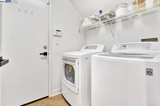 1166 Taraya Terrace, Hercules CA: https://media.crmls.org/mediaz/b082693d-7643-4f7a-8c7b-60bcfce6271d.jpg