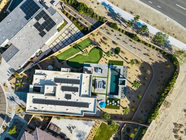 74425 Zeppelin Drive, Palm Desert CA: https://media.crmls.org/mediaz/b08291eb-5013-46da-b2f7-248272d6eb33.jpg