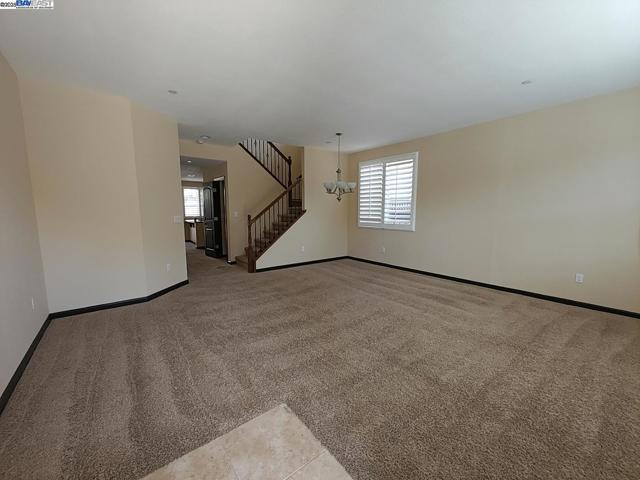 7283 Abbey Dr, Vallejo CA: https://media.crmls.org/mediaz/b082b1ff-0e01-41c7-9f50-c6e23948a149.jpg