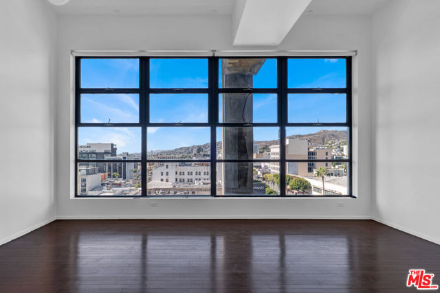 1645 Vine Street, Los Angeles CA: https://media.crmls.org/mediaz/b083c946-22ef-49a0-a318-5af26a3d6167.jpg