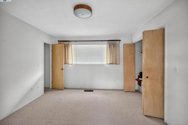 20521 Upper Hillview Dr, Sonora CA: https://media.crmls.org/mediaz/b084c7a3-a86a-490f-94e8-bcfebc7b5f87.jpg