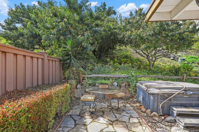 12091 Lomica Dr, San Diego CA: https://media.crmls.org/mediaz/b086f96f-2739-4ef8-9986-bd4acd3ca95e.jpg