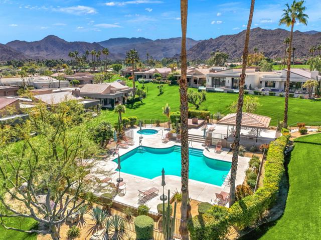 48835 Mescal Lane, Palm Desert CA: https://media.crmls.org/mediaz/b0875140-a737-4ade-9b0c-d30996b63fa2.jpg