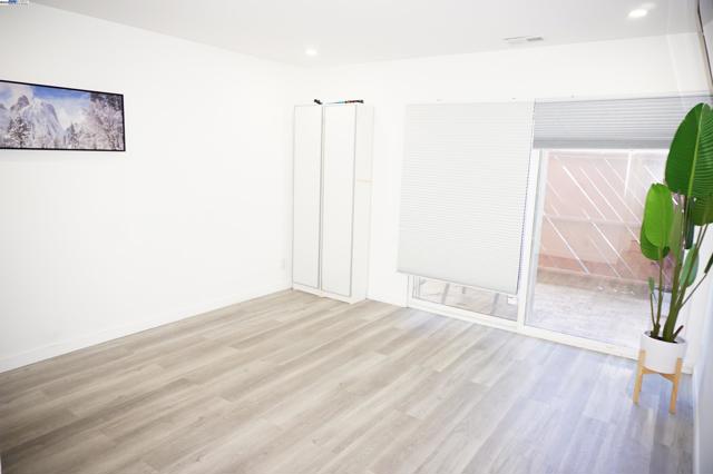 156 Briarwood Dr, Hayward CA: https://media.crmls.org/mediaz/b088a329-53a7-4884-91c9-0c1e27430224.jpg
