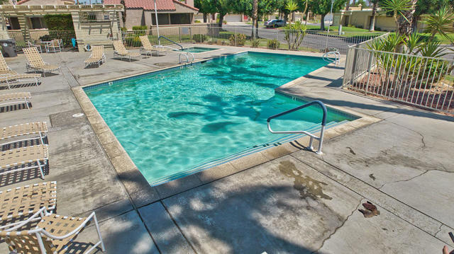 41531 Colada Court, Palm Desert CA: https://media.crmls.org/mediaz/b0891b24-0698-477e-bfcf-d060ad8c344f.jpg