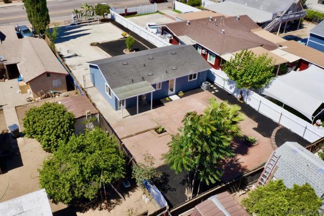 12525 Julian Avenue, Lakeside CA: https://media.crmls.org/mediaz/b089878a-440e-4886-b03f-4ac445347451.jpg