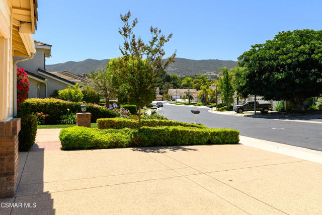 1663 Springhaven Avenue, Newbury Park CA: https://media.crmls.org/mediaz/b08acf54-d047-446e-97f9-7472560111ec.jpg