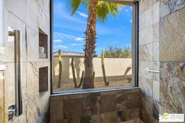 25 Sierra Vista Drive, Rancho Mirage CA: https://media.crmls.org/mediaz/b08b3fbe-c1df-414e-88c5-b512ca0e9bd6.jpg