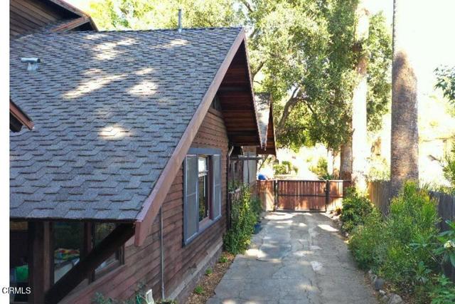 591 N Oakland Avenue, Pasadena CA: https://media.crmls.org/mediaz/b08b5756-1fd0-40d8-8290-b1c8fd1b48fe.jpg