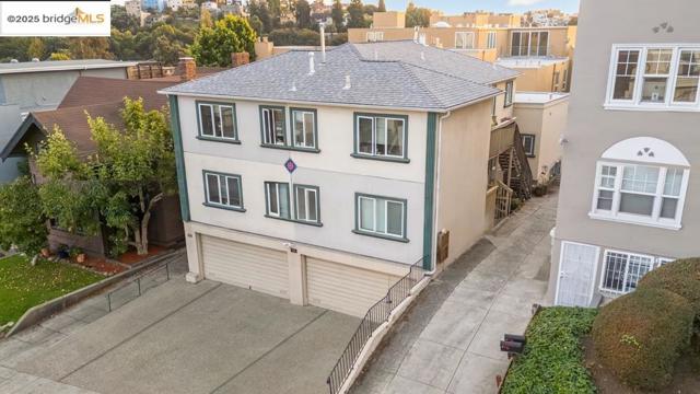 539 Mandana, Oakland CA: https://media.crmls.org/mediaz/b08bcbc0-e16e-4f53-827e-dd52deeb39ea.jpg