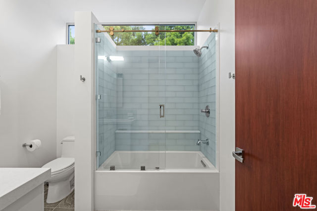 5738 Busch Drive, Malibu CA: https://media.crmls.org/mediaz/b08c534a-405b-45dc-b9b7-e0bda0df7566.jpg