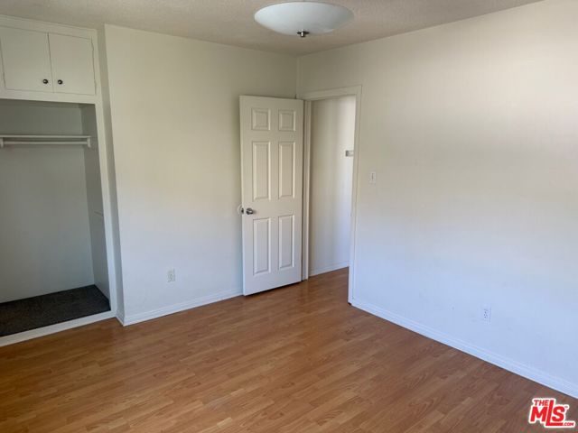 648 N Grand Avenue, Los Angeles CA: https://media.crmls.org/mediaz/b08cea27-362d-4884-bfde-f1e4a4d9e832.jpg