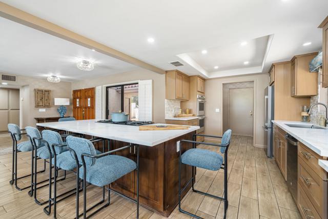 37710 37710 Los Cocos Drive E E Drive, Rancho Mirage CA: https://media.crmls.org/mediaz/b08d13c0-9c85-4867-b093-d8b9db6182a4.jpg