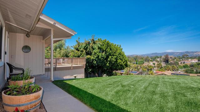 Detail Gallery Image 10 of 41 For 1527 Calavo Dr, Escondido,  CA 92026 - 3 Beds | 2 Baths