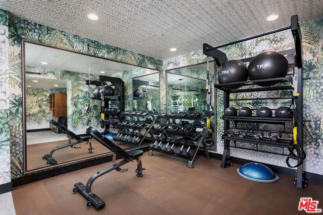 5710 Crescent Park E, Playa Vista CA: https://media.crmls.org/mediaz/b08d64af-85e5-43de-b831-61ab2ebe3032.jpg