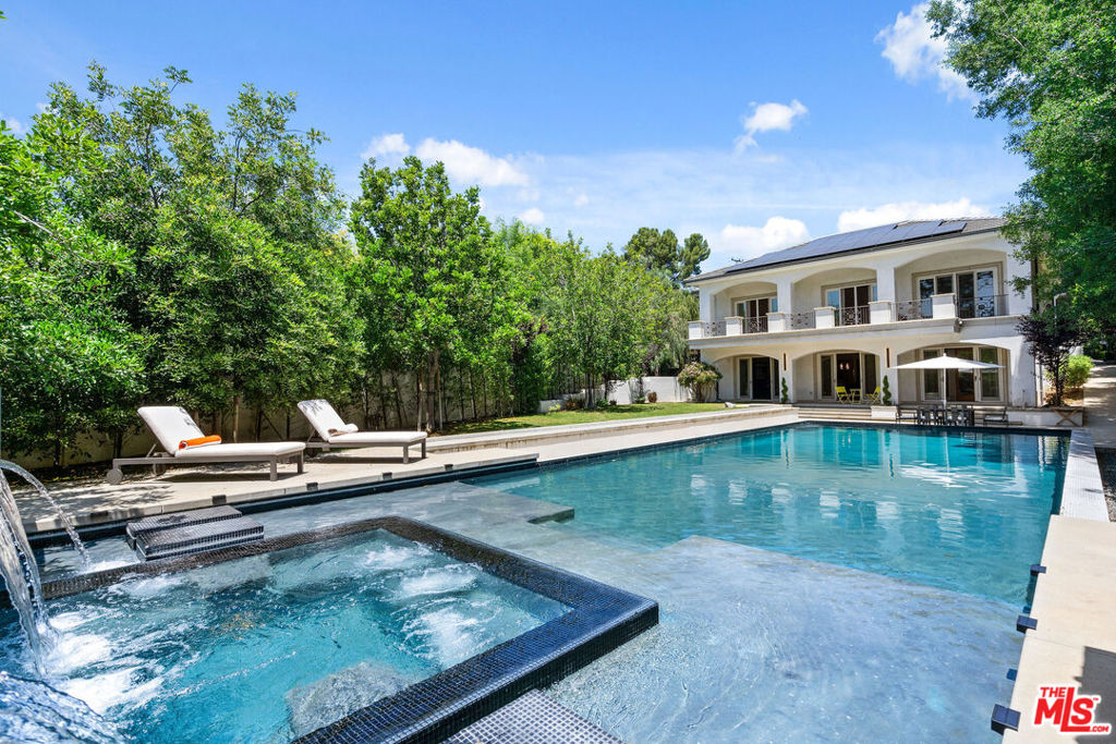 560 W Orange Grove Avenue, Arcadia, CA 91006