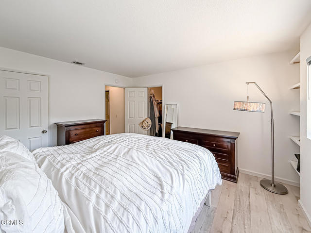 5965 Paseo Encantada, Camarillo CA: https://media.crmls.org/mediaz/b08de361-346e-4031-ab47-7d4994ae39cb.jpg