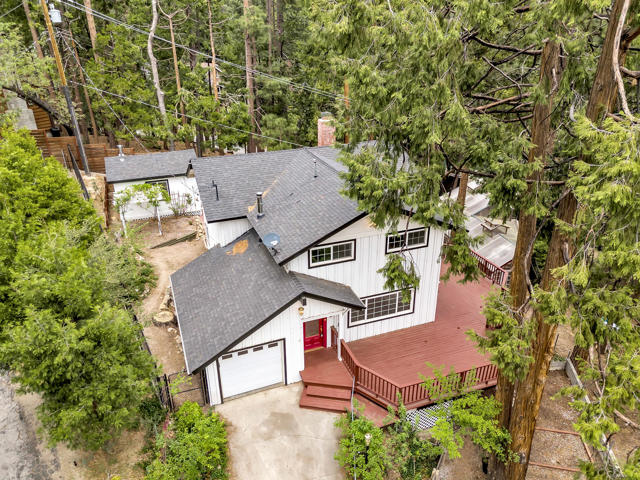 53200 Forest Lake Drive, Idyllwild CA: https://media.crmls.org/mediaz/b0901416-c0d1-4a40-b4f7-08fa348b5b75.jpg