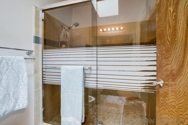 4742 Mount Helix Drive, La Mesa CA: https://media.crmls.org/mediaz/b090552b-bd5d-4505-94c8-ae9446c03277.jpg