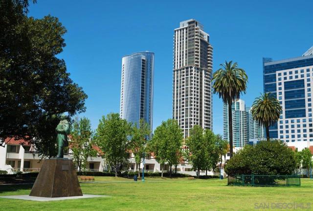 700 W E Street, San Diego CA: https://media.crmls.org/mediaz/b09171aa-29f5-4344-8e3c-6d4b6a265bd3.jpg