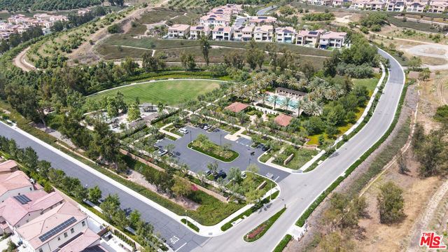 55 Suede, Irvine CA: https://media.crmls.org/mediaz/b0926c20-c522-446f-b8b5-ca4dd44d883d.jpg
