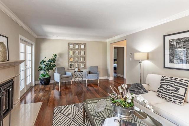 32 N El Monte Avenue, Los Altos CA: https://media.crmls.org/mediaz/b09383d9-aa18-4fd9-9cd8-275265df311f.jpg