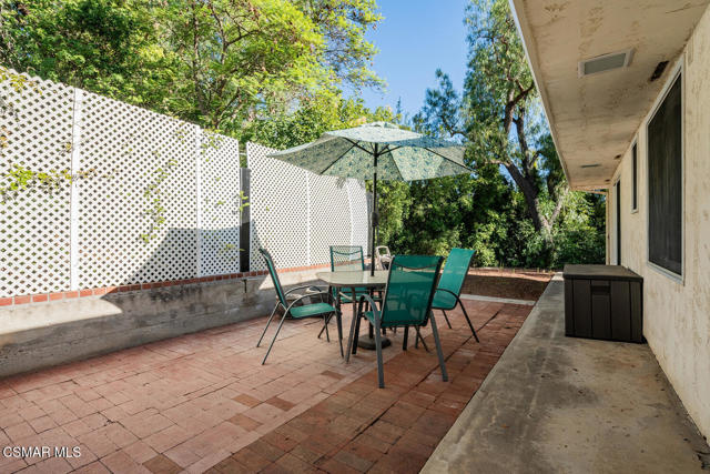 356 Laguna Terrace, Simi Valley CA: https://media.crmls.org/mediaz/b09573a0-c6d3-487e-ab57-5f37dceaf443.jpg