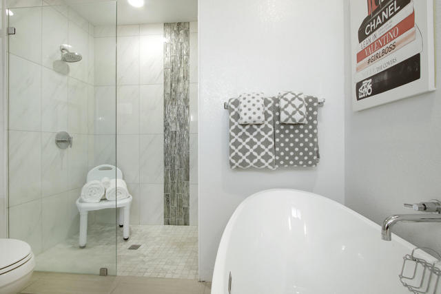 Image 19 of 42 For 74 La Ronda Drive