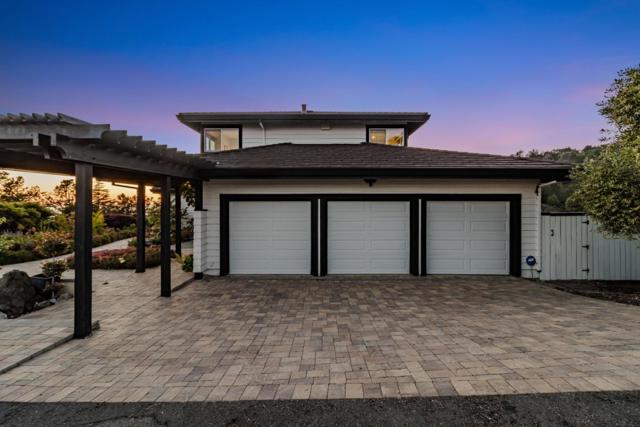 11550 Skyline Boulevard, Oakland CA: https://media.crmls.org/mediaz/b095f8fd-4043-4acf-88a8-6d44ebf4dbdb.jpg