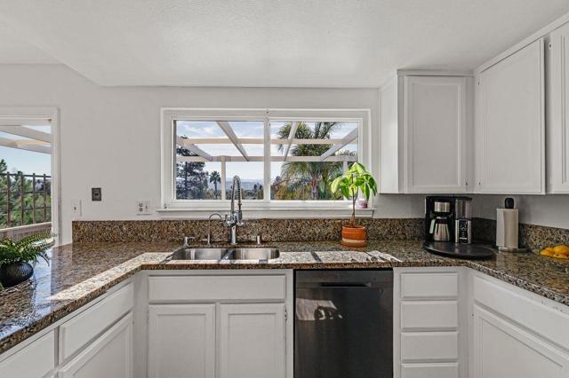 464 Archglen Way, San Jose CA: https://media.crmls.org/mediaz/b09617d7-f413-4231-8d53-b4bcd2c2ec53.jpg