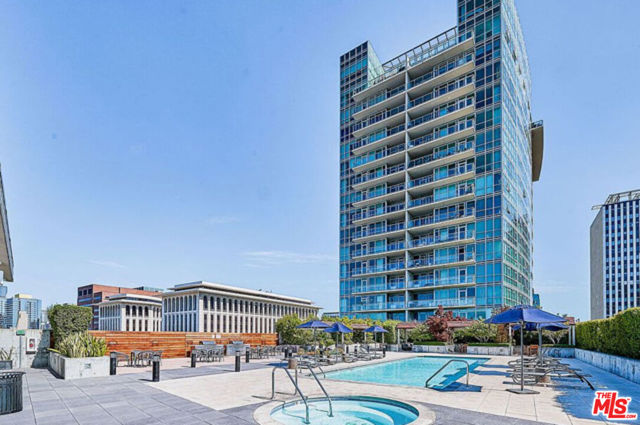 3785 Wilshire Boulevard, Los Angeles CA: https://media.crmls.org/mediaz/b096204a-9d17-48a1-8dde-7cd26058b27a.jpg