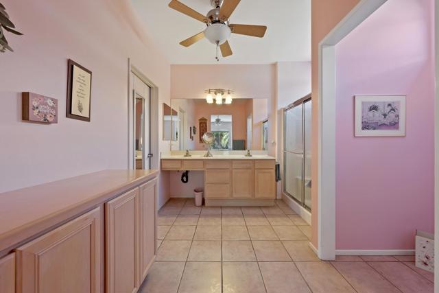 37410 Medjool Avenue, Palm Desert CA: https://media.crmls.org/mediaz/b0965277-b4d9-4586-b2bb-6edfb964e8e0.jpg