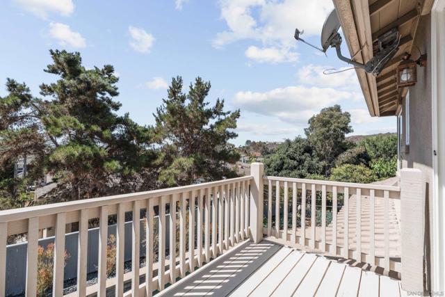 Image 30 of 44 For 923 Merlo Ct